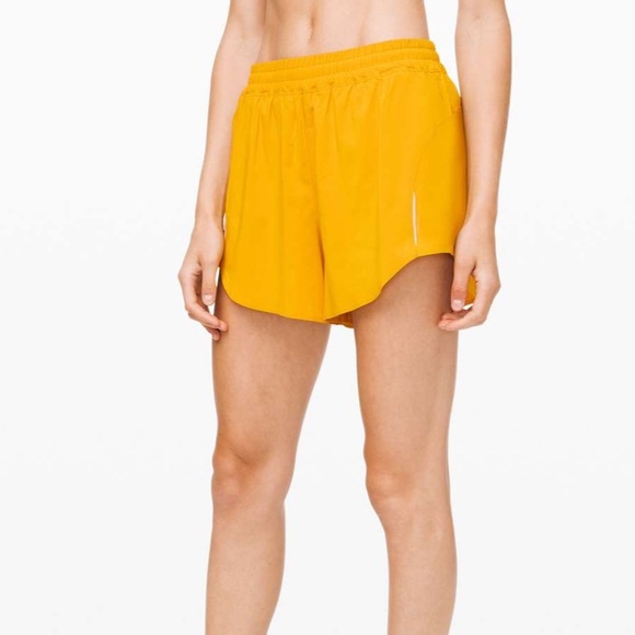 Lululemon Always Airy Run Short 3.5" Inseam in Honeycomb Golden Yellow Size 6 - Picture 2 of 9